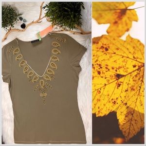 🍂Fall Ready🍃 The Limited vintage beauty~Intricate gold & beaded detailing ~LG